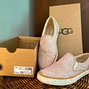 Light Pink Sparkle Sneaker great condition